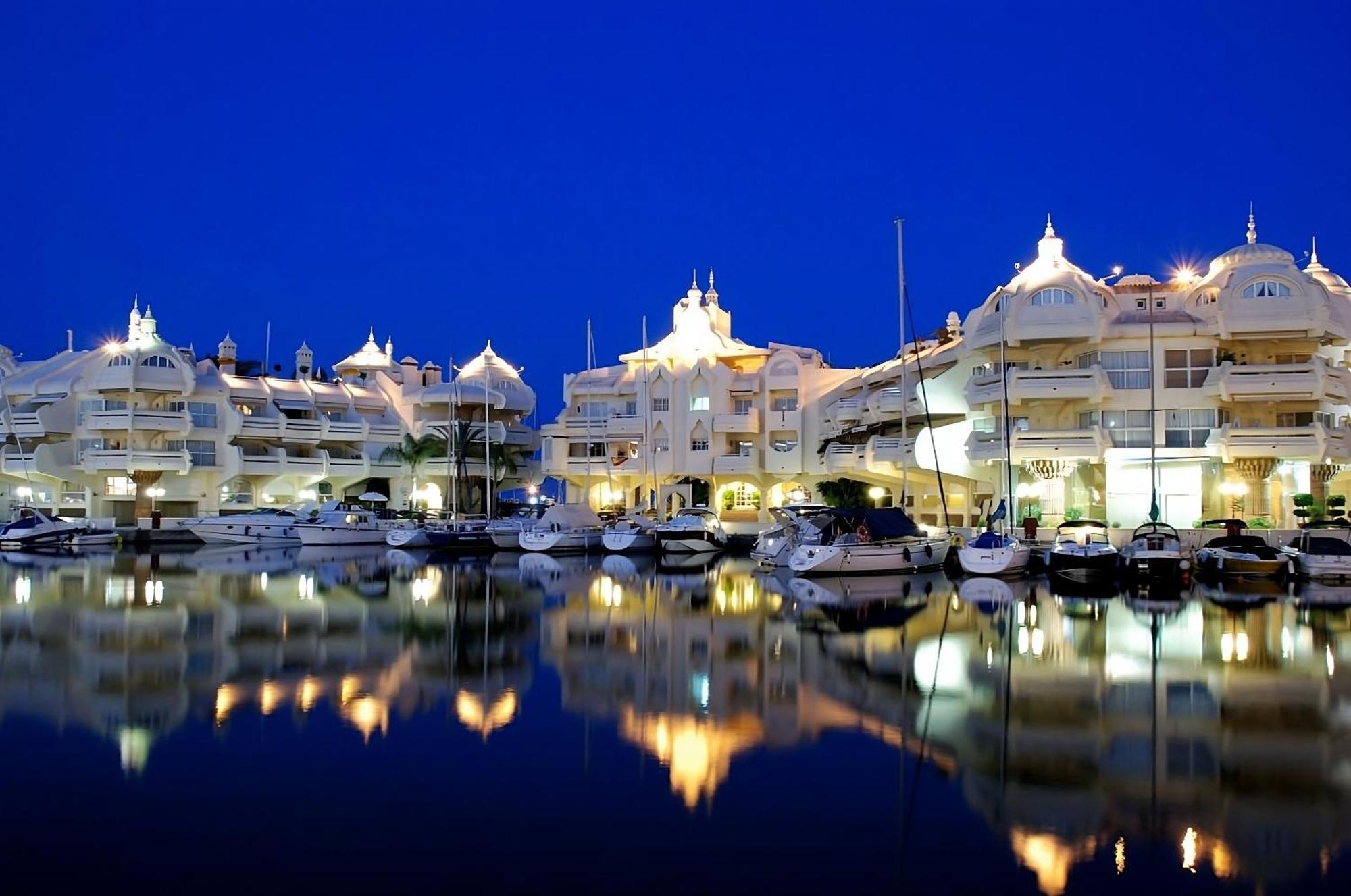 Jupiter. Moderno Estudio. Vistas Al Mar Y Montana Benalmadena Bagian luar foto